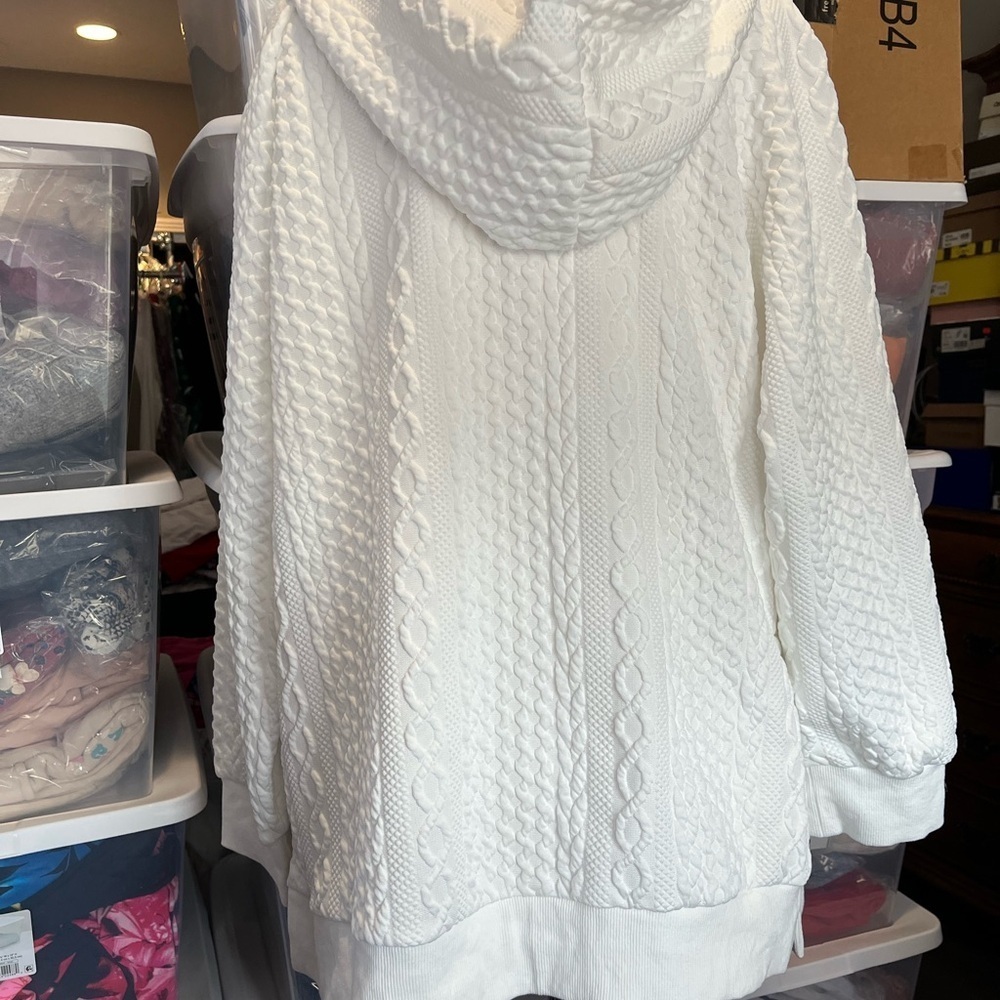 Textured White Hoodie - Picture 7 of 9